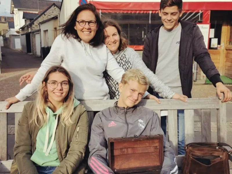 Escape games en plein air : groupe de joueurs